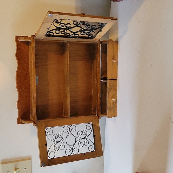 Jewelry or Ornament Holder - Picture 4 of 7